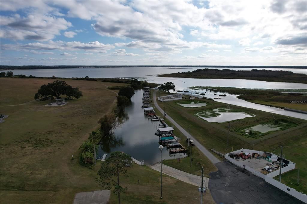 На продажу: $105,000 (2 спален, 2 ванн, 900 Квадратных фут)