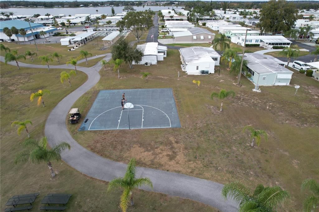 На продажу: $105,000 (2 спален, 2 ванн, 900 Квадратных фут)