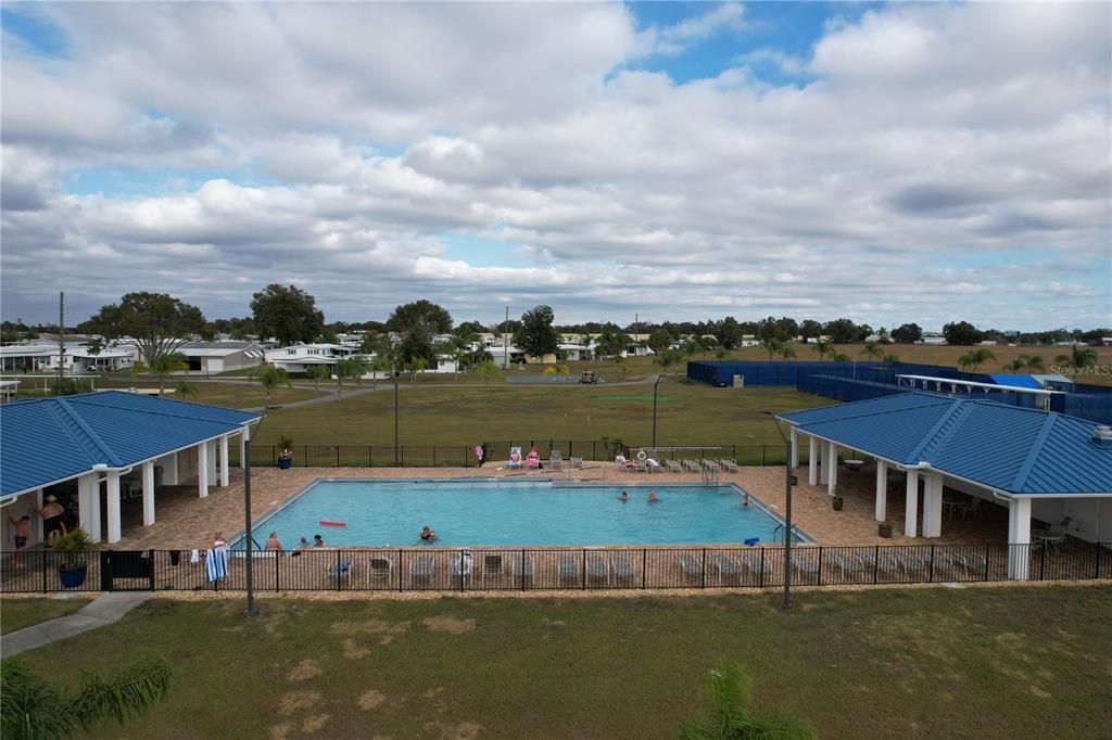 На продажу: $105,000 (2 спален, 2 ванн, 900 Квадратных фут)