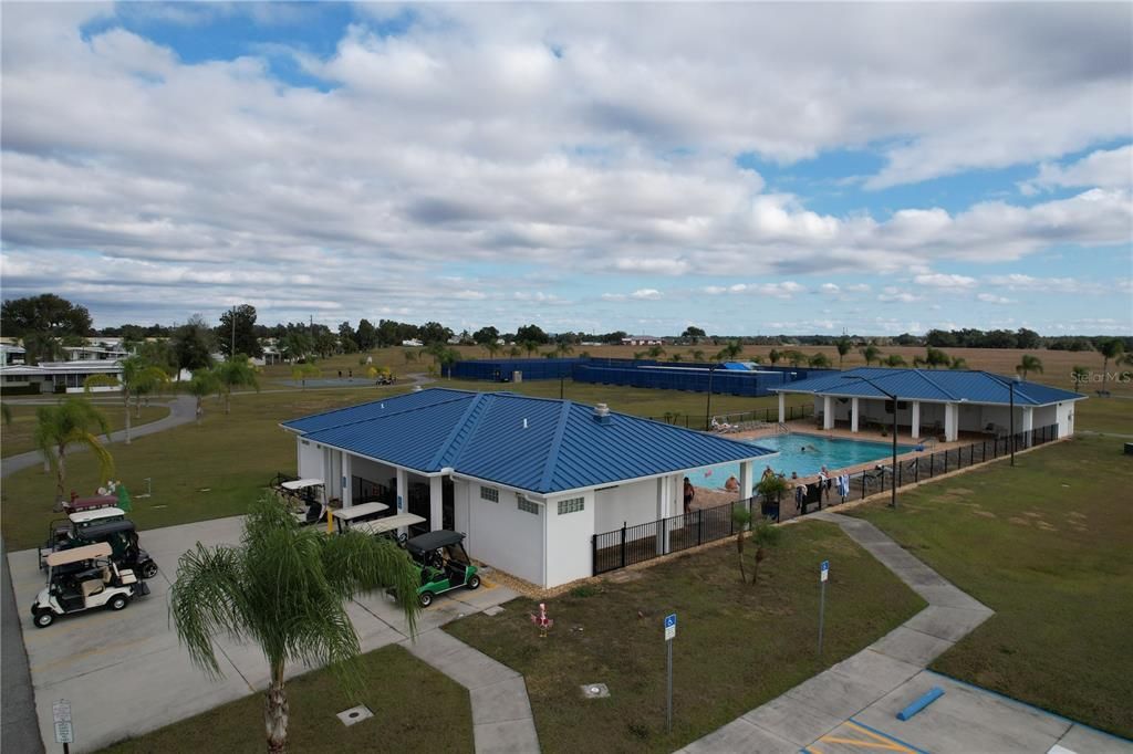 На продажу: $105,000 (2 спален, 2 ванн, 900 Квадратных фут)