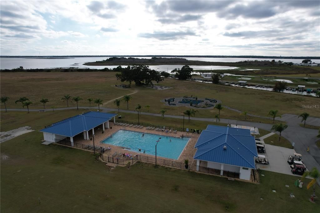 На продажу: $105,000 (2 спален, 2 ванн, 900 Квадратных фут)