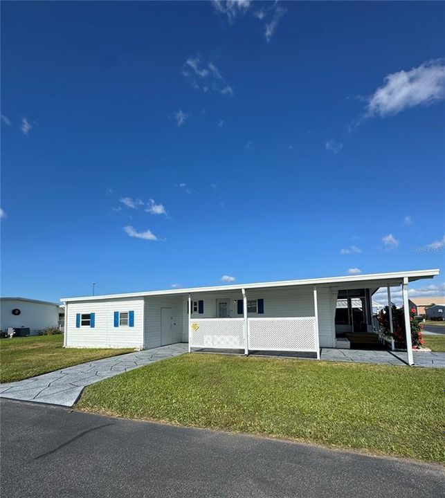 На продажу: $105,000 (2 спален, 2 ванн, 900 Квадратных фут)