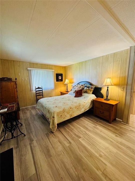 На продажу: $105,000 (2 спален, 2 ванн, 900 Квадратных фут)