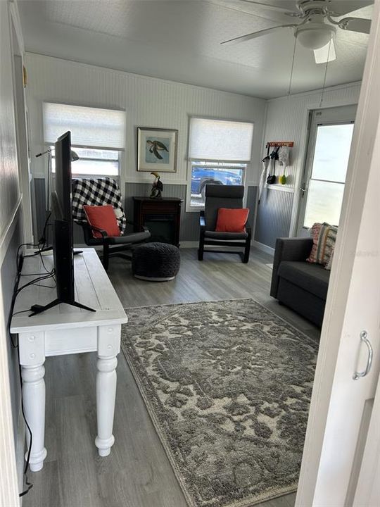 На продажу: $75,000 (2 спален, 1 ванн, 526 Квадратных фут)