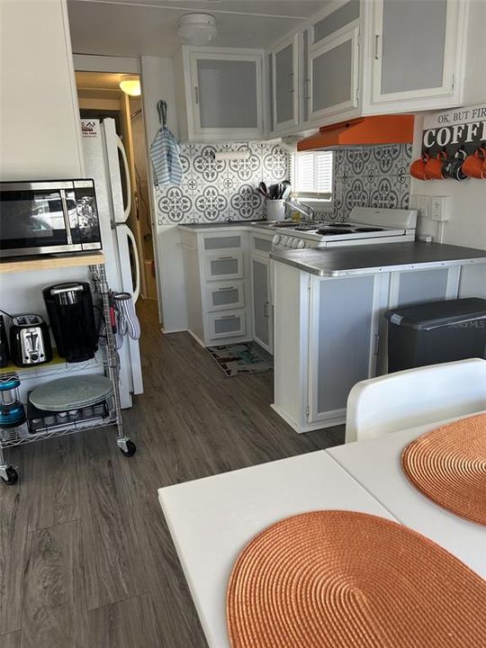 На продажу: $75,000 (2 спален, 1 ванн, 526 Квадратных фут)