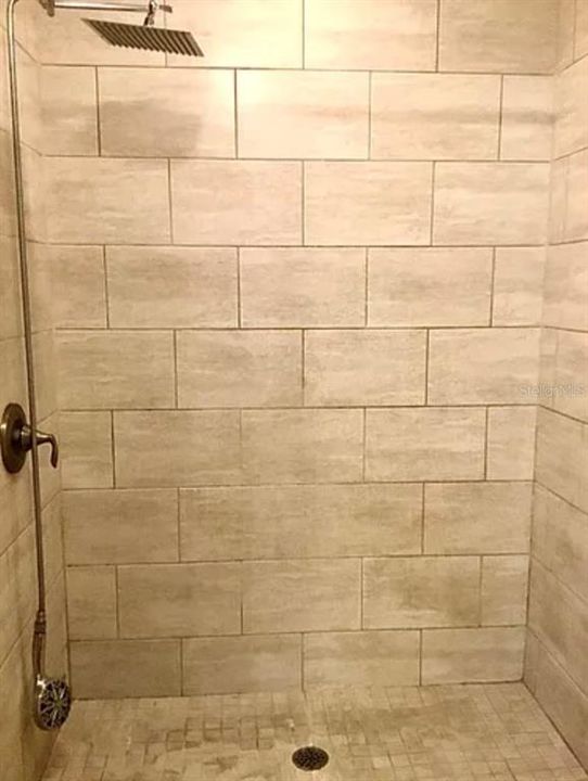 出租: $1,900 (3 贝兹, 2 浴室, 1832 平方英尺)