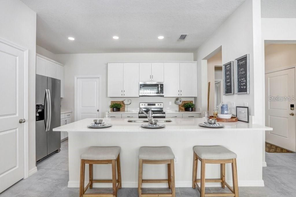 待售: $362,650 (4 贝兹, 3 浴室, 2121 平方英尺)