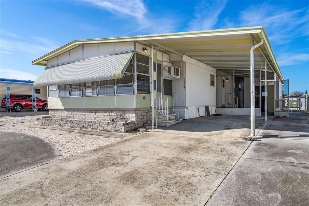 待售: $150,000 (2 贝兹, 2 浴室, 1056 平方英尺)