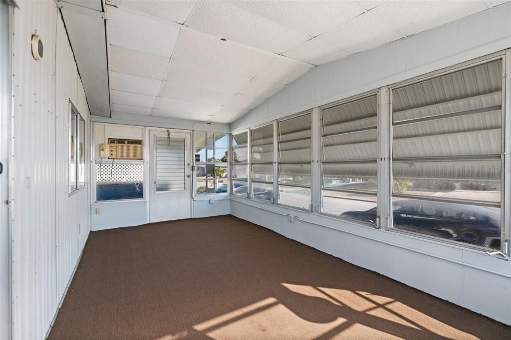 待售: $150,000 (2 贝兹, 2 浴室, 1056 平方英尺)