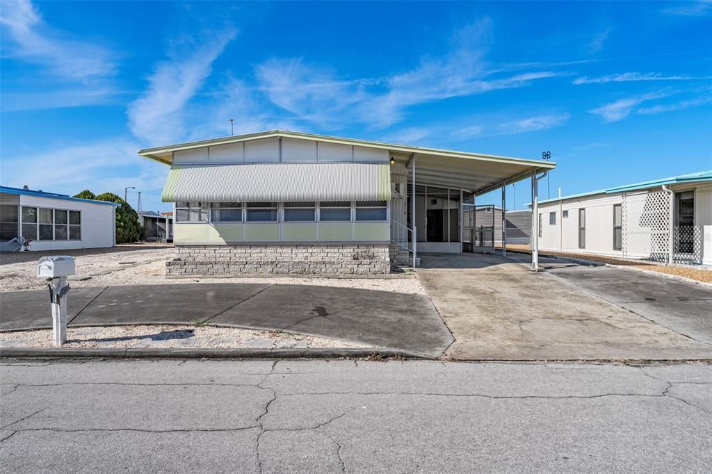 待售: $150,000 (2 贝兹, 2 浴室, 1056 平方英尺)