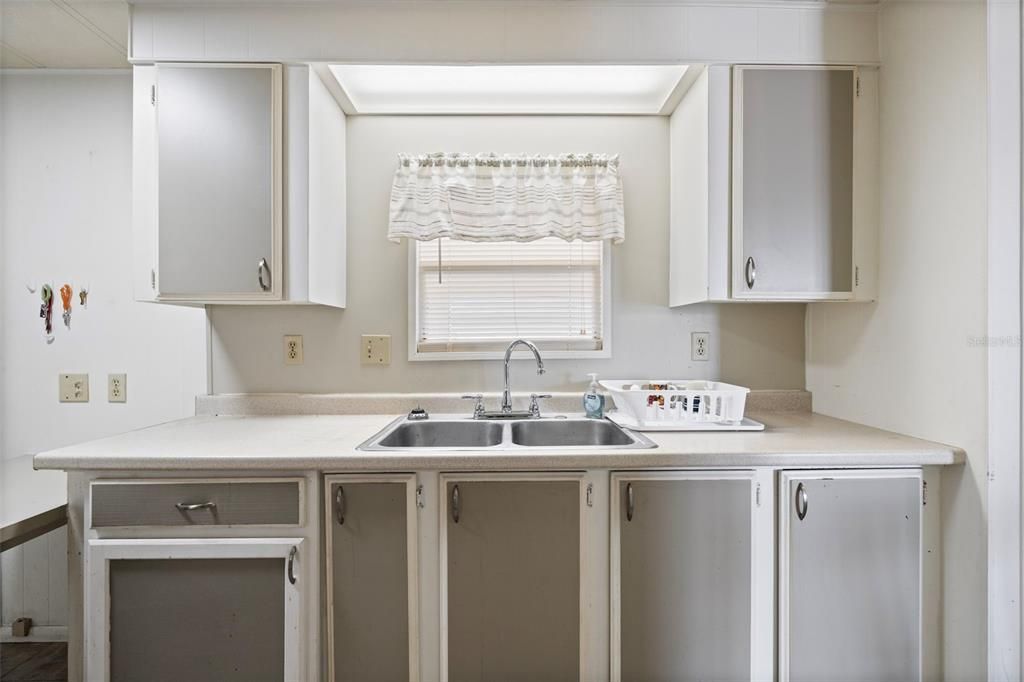 待售: $150,000 (2 贝兹, 2 浴室, 1056 平方英尺)