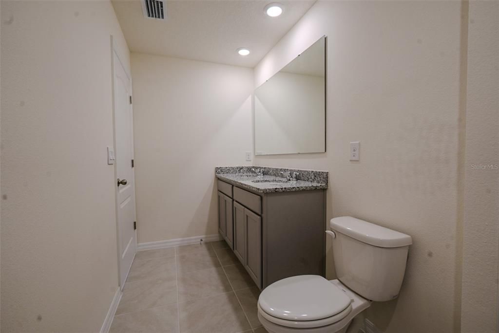 For Rent: $2,190 (3 beds, 2 baths, 1463 Square Feet)