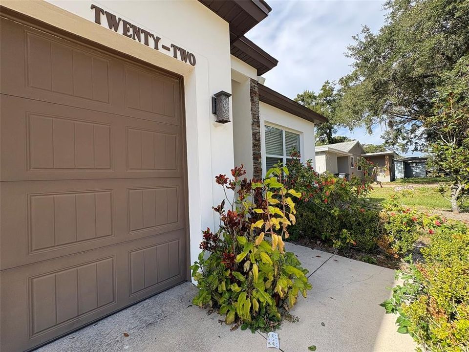 For Sale: $366,999 (3 beds, 2 baths, 1429 Square Feet)