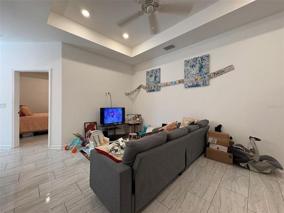 For Sale: $366,999 (3 beds, 2 baths, 1429 Square Feet)