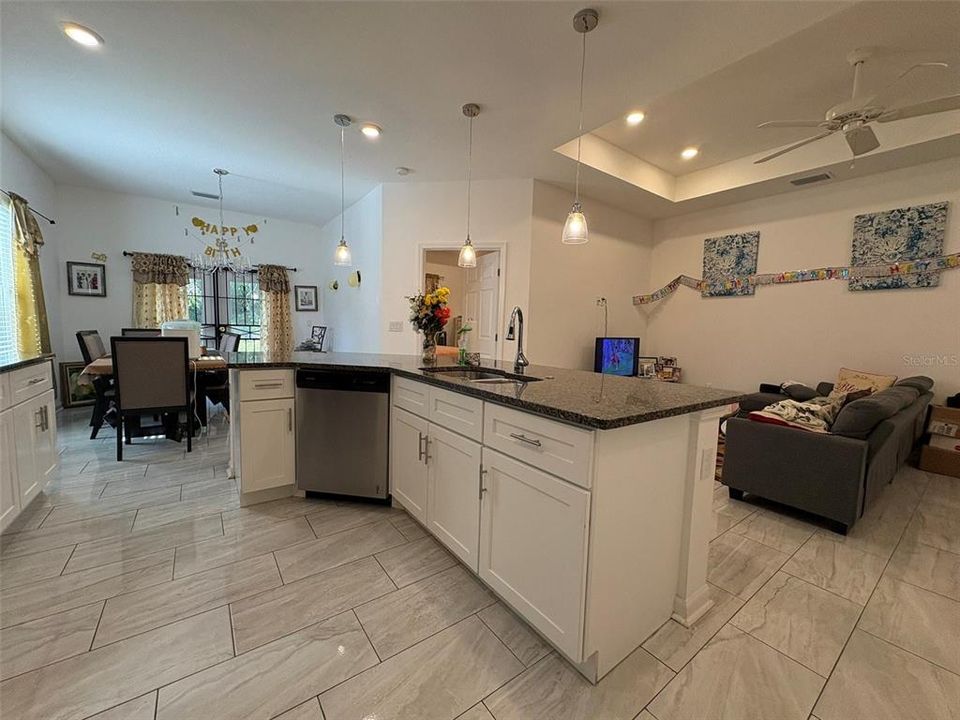 For Sale: $366,999 (3 beds, 2 baths, 1429 Square Feet)