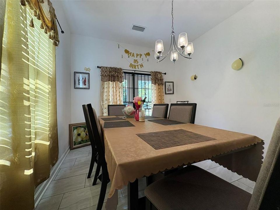 For Sale: $366,999 (3 beds, 2 baths, 1429 Square Feet)