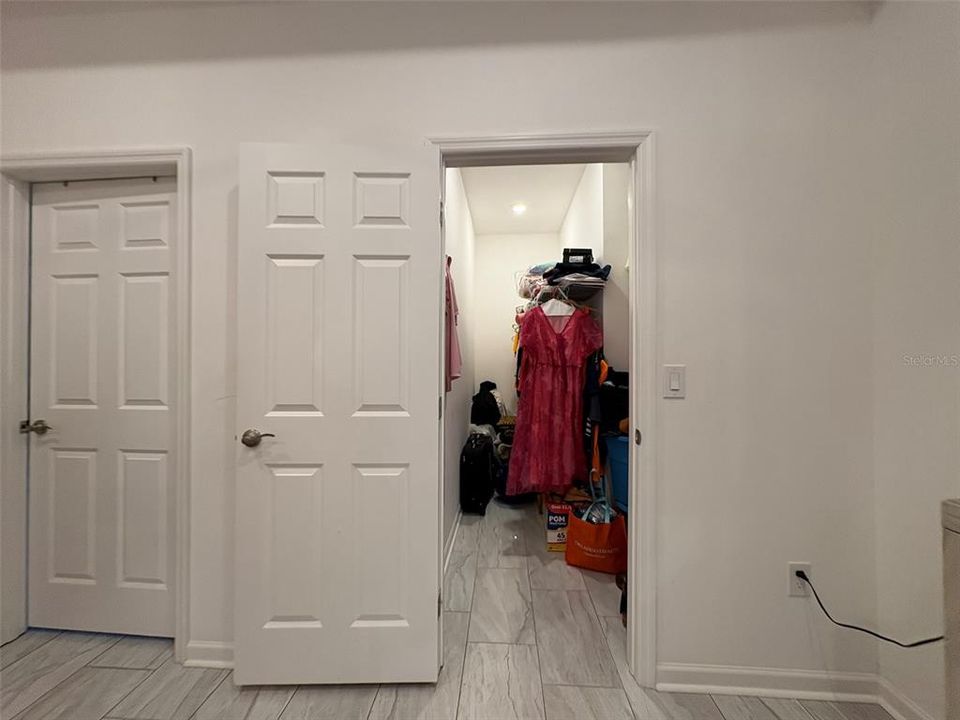 For Sale: $366,999 (3 beds, 2 baths, 1429 Square Feet)