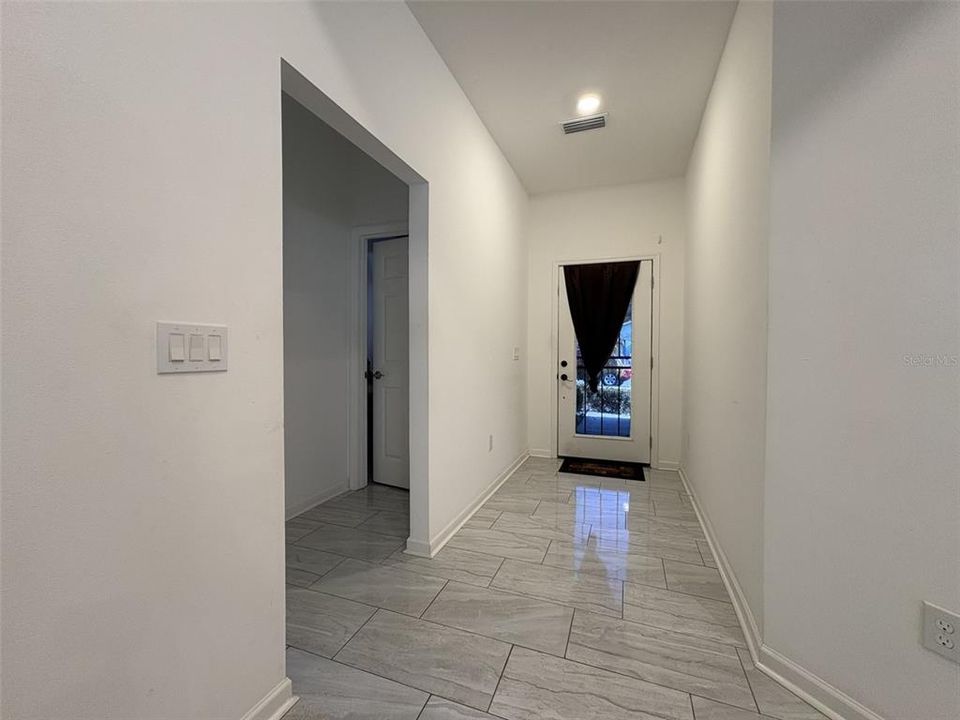 For Sale: $366,999 (3 beds, 2 baths, 1429 Square Feet)