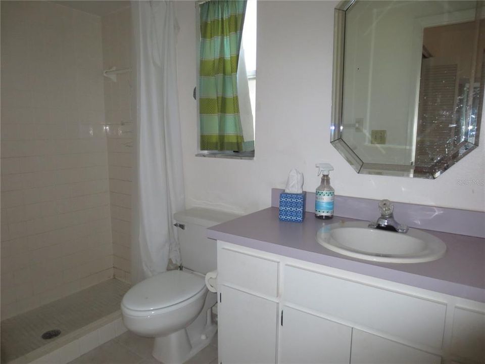 出租: $2,600 (2 贝兹, 2 浴室, 1700 平方英尺)