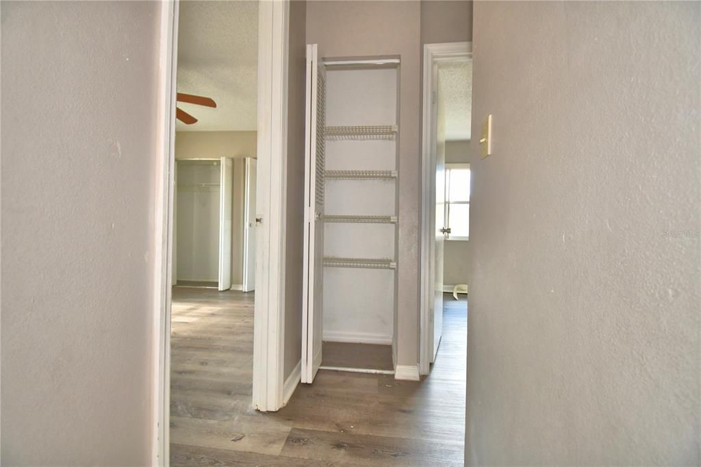 待售: $199,000 (3 贝兹, 2 浴室, 1586 平方英尺)