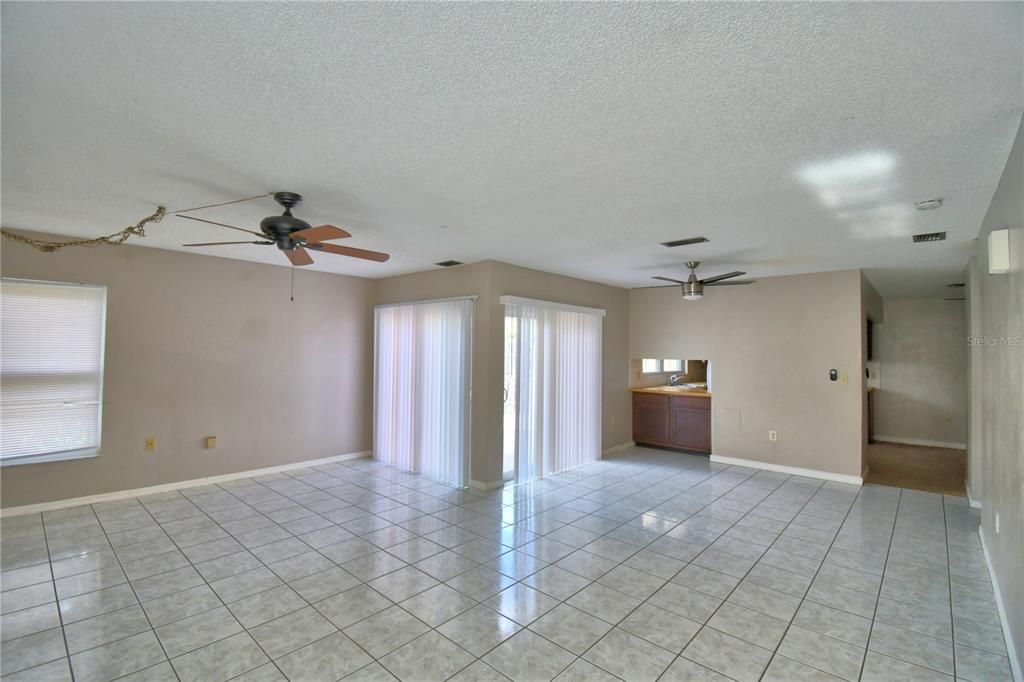 待售: $199,000 (3 贝兹, 2 浴室, 1586 平方英尺)