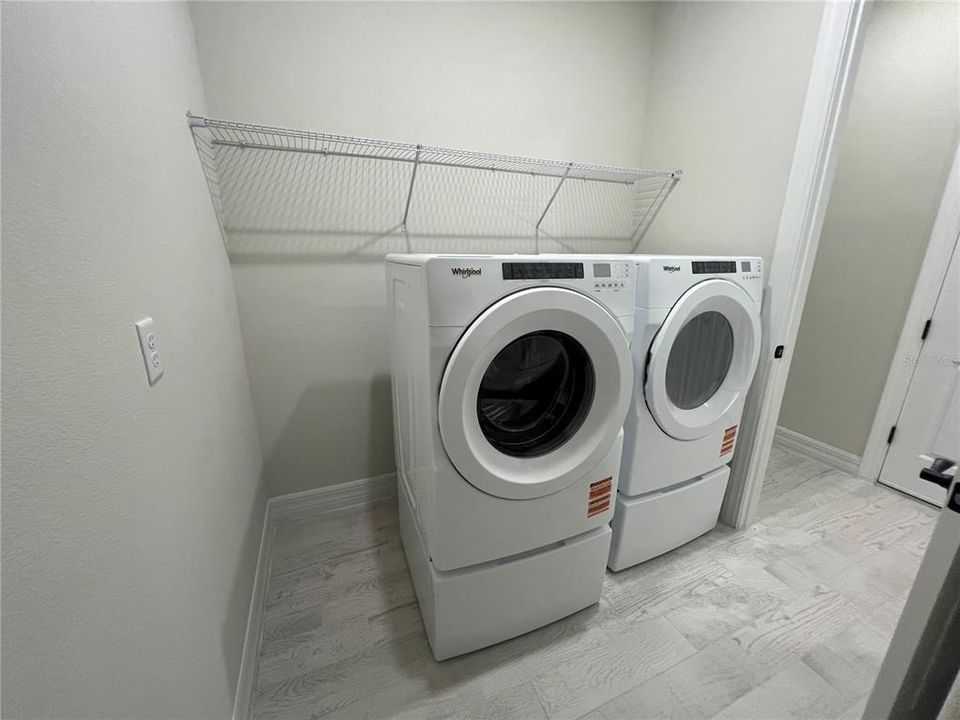 В аренду: $3,250 (4 спален, 2 ванн, 1850 Квадратных фут)