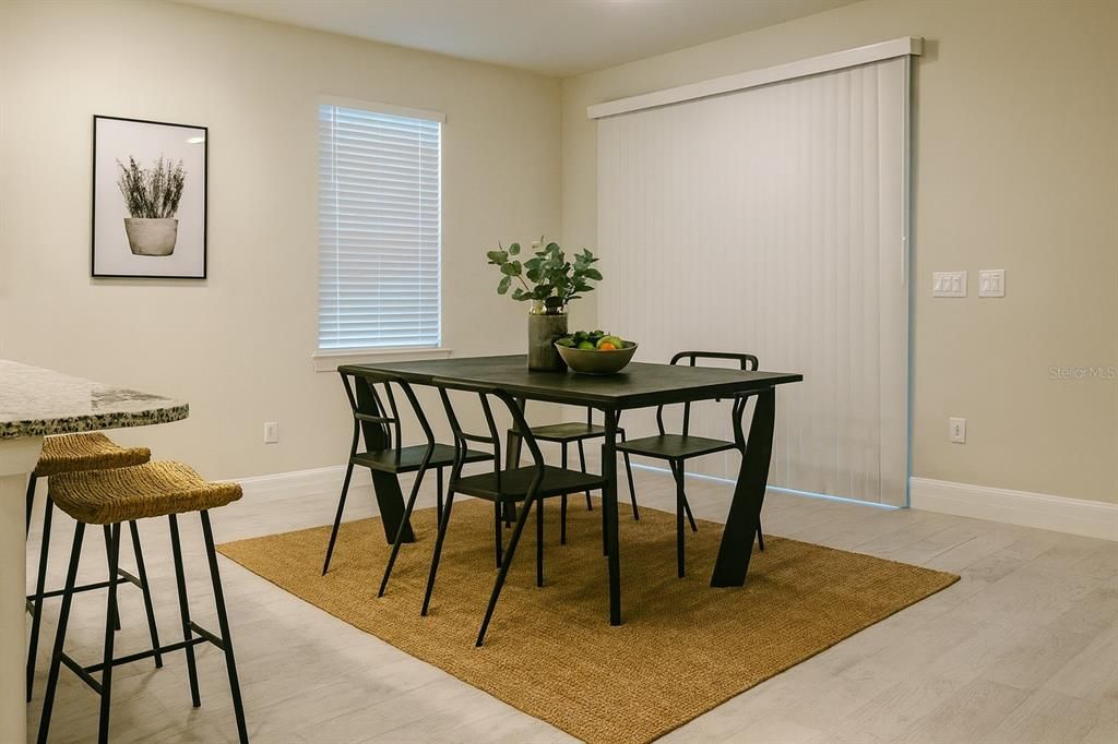 В аренду: $3,250 (4 спален, 2 ванн, 1850 Квадратных фут)