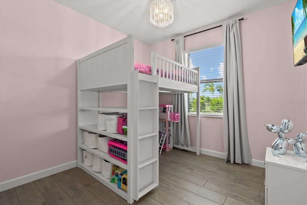 For Sale: $685,000 (3 beds, 3 baths, 1849 Square Feet)