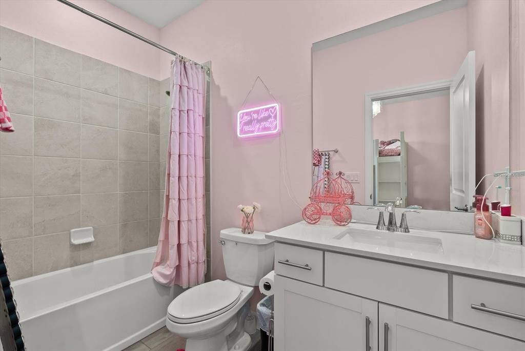 For Sale: $685,000 (3 beds, 3 baths, 1849 Square Feet)