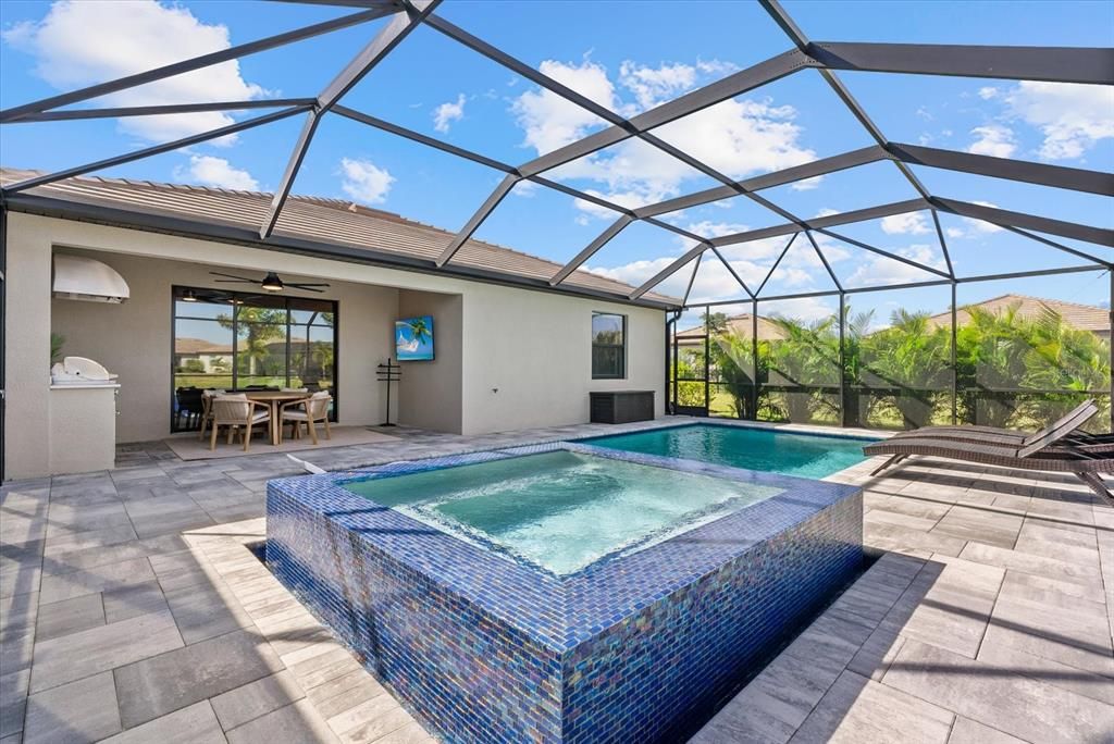 For Sale: $685,000 (3 beds, 3 baths, 1849 Square Feet)