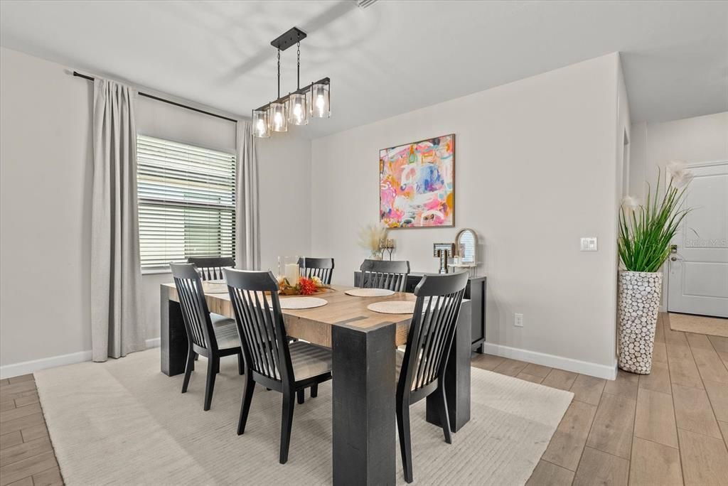 For Sale: $685,000 (3 beds, 3 baths, 1849 Square Feet)