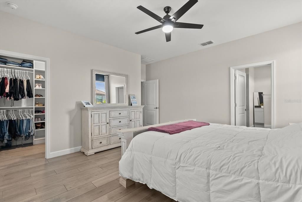 For Sale: $685,000 (3 beds, 3 baths, 1849 Square Feet)