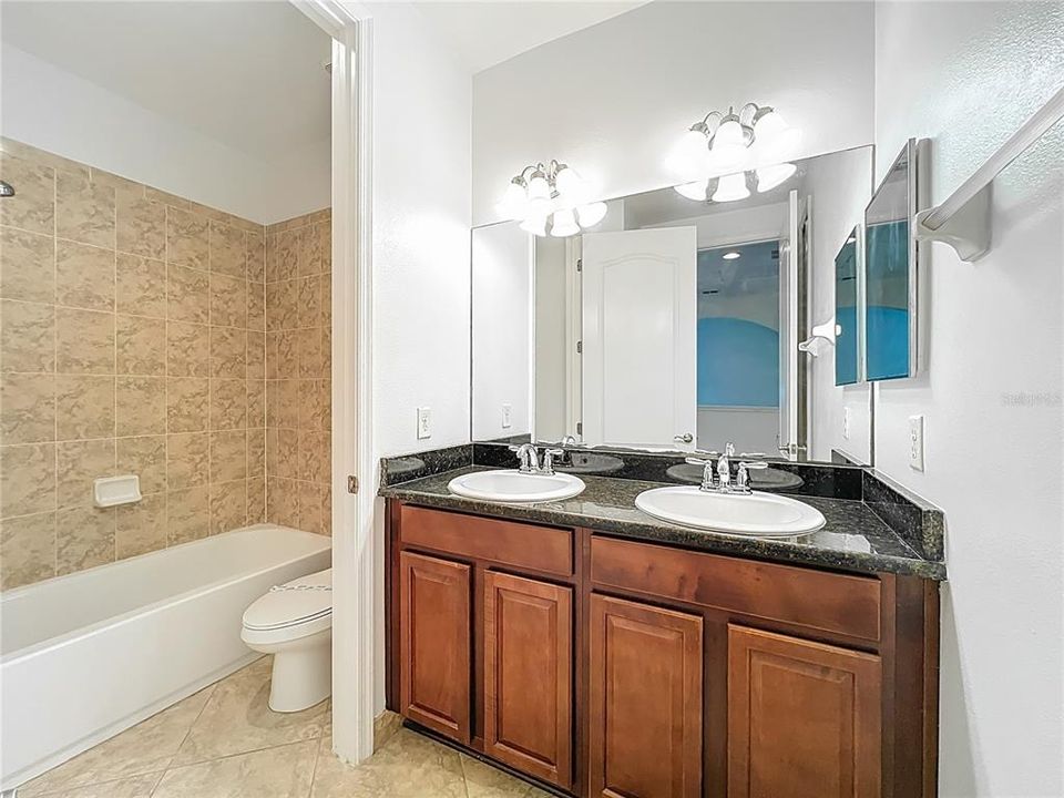 待售: $369,000 (3 贝兹, 2 浴室, 1676 平方英尺)