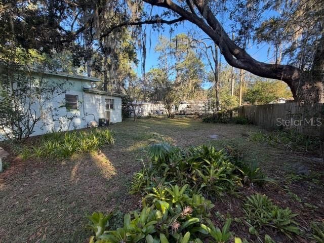 На продажу: $219,900 (3 спален, 1 ванн, 1189 Квадратных фут)