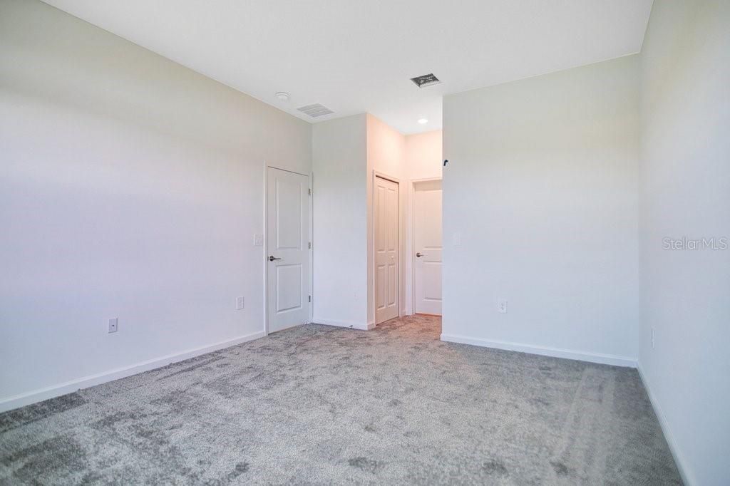 For Sale: $447,900 (4 beds, 3 baths, 2080 Square Feet)