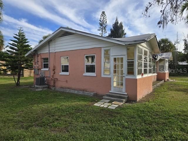 En Venta: $990,000 (4 camas, 0 baños, 1550 Pies cuadrados)