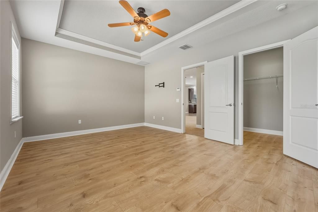 待售: $359,000 (3 贝兹, 2 浴室, 2438 平方英尺)