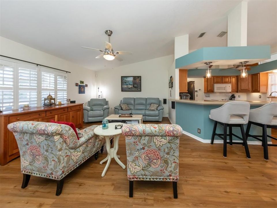 待售: $387,900 (3 贝兹, 2 浴室, 1424 平方英尺)