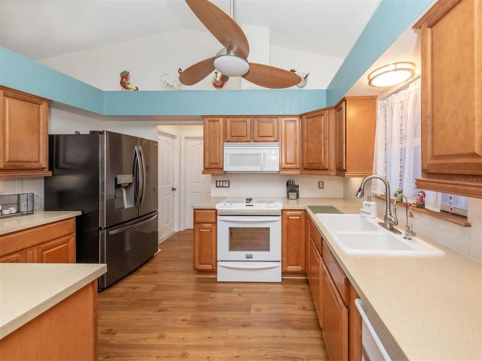 待售: $387,900 (3 贝兹, 2 浴室, 1424 平方英尺)