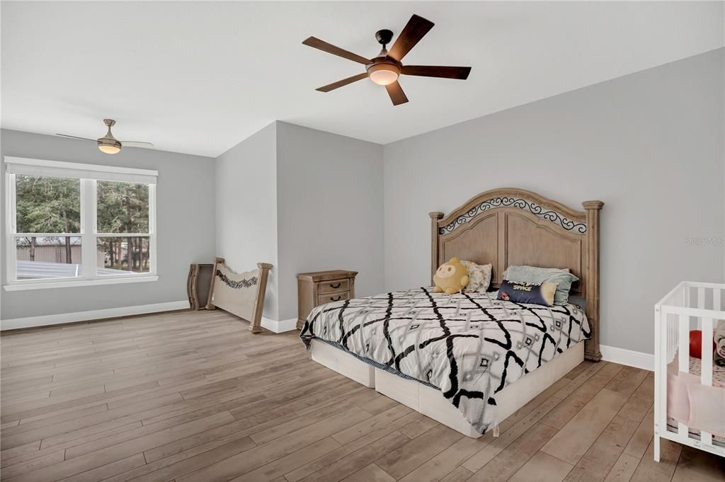 На продажу: $799,000 (7 спален, 6 ванн, 4794 Квадратных фут)