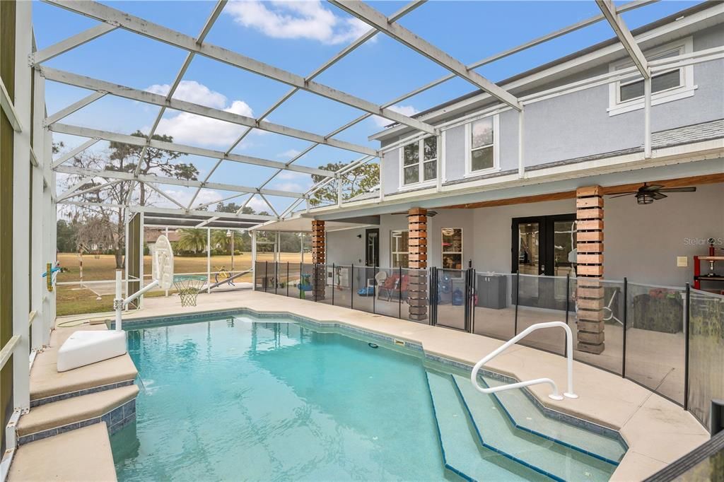 На продажу: $799,000 (7 спален, 6 ванн, 4794 Квадратных фут)