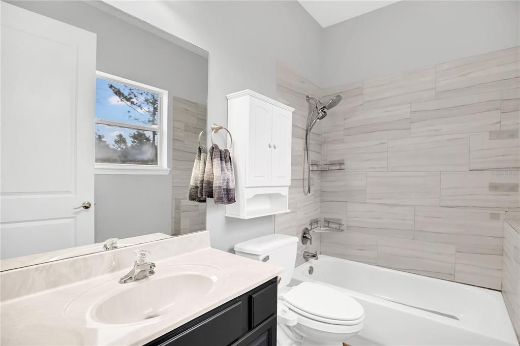 На продажу: $799,000 (7 спален, 6 ванн, 4794 Квадратных фут)