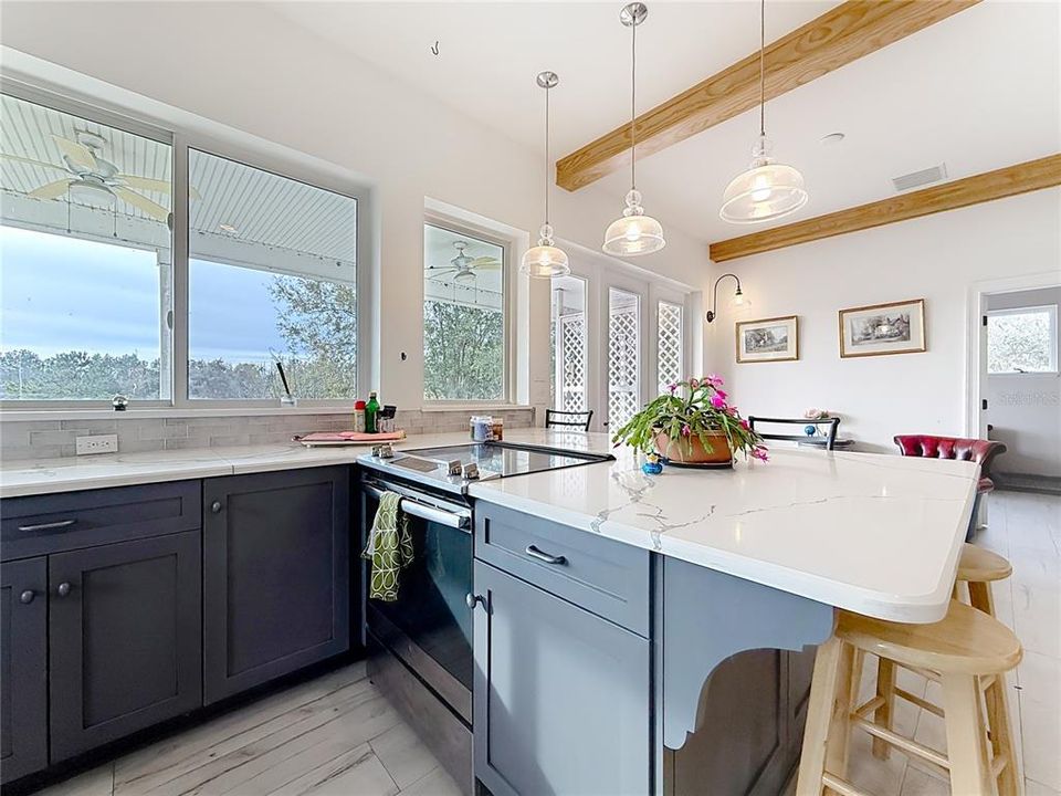 Active With Contract: $1,200,000 (2 beds, 1 baths, 1390 Square Feet)