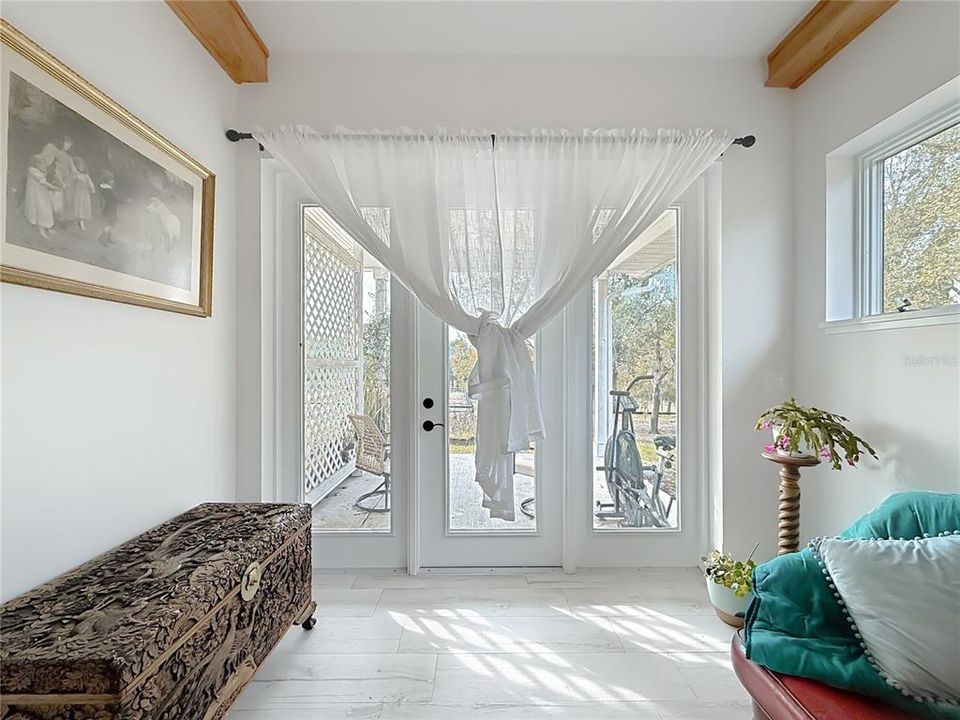 Active With Contract: $1,200,000 (2 beds, 1 baths, 1390 Square Feet)