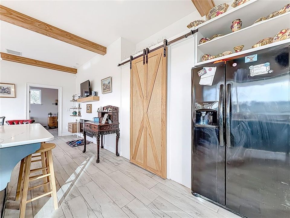 Active With Contract: $1,200,000 (2 beds, 1 baths, 1390 Square Feet)