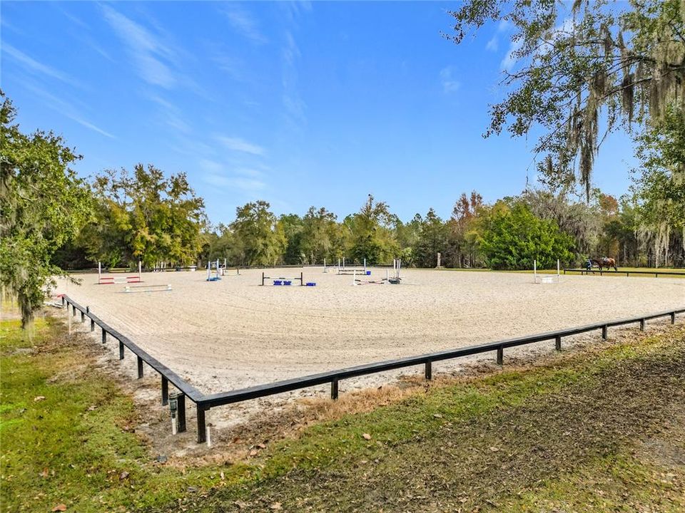 Active With Contract: $1,200,000 (2 beds, 1 baths, 1390 Square Feet)