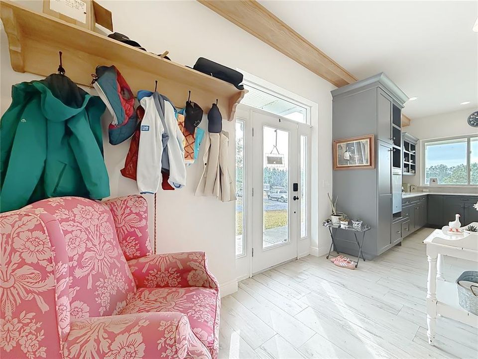 Active With Contract: $1,200,000 (2 beds, 1 baths, 1390 Square Feet)