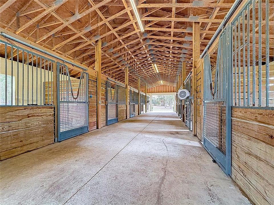 Active With Contract: $1,200,000 (2 beds, 1 baths, 1390 Square Feet)