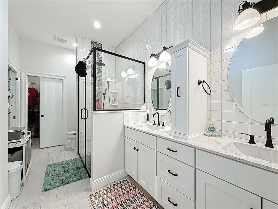 Active With Contract: $1,200,000 (2 beds, 1 baths, 1390 Square Feet)