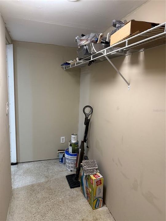 На продажу: $189,900 (2 спален, 1 ванн, 1124 Квадратных фут)